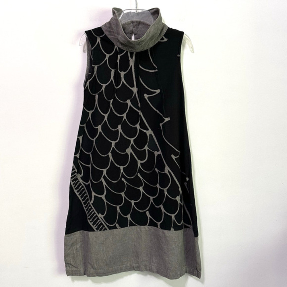 Mao Mam Sleeveless Shift Dress XS/S? Black Scales Artsy Black Mock Neck Japanese